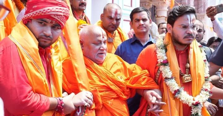 नेपाल र भारत दुवै हिन्दुराष्ट्र हुनुपर्छ : रामभद्राचार्य