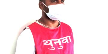 महोत्तरीमा सर्बसाधारणलाई धम्काएर पैसा माग्ने नक्कली प्रहरी प्रकाउ