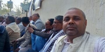 महाेत्तरीकाे जिल्ला प्रशासन कार्यालय अगाडि जसपा नेपालको शान्तिपूर्ण विरोध