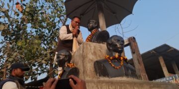 मधेश आन्दोलनका प्रथम सहिद महतो सहितका सालिकमा गरे माल्यार्पण