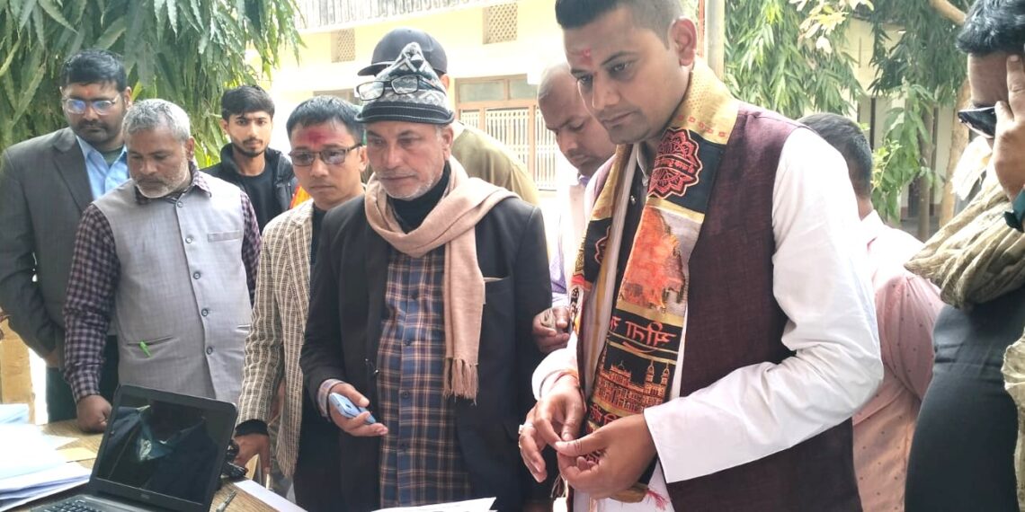 रास्वपाका ई.उज्वल झाले महोत्तरी ३ बाट दिए उम्मेदवारी