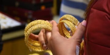 आज पनि तोलामा १३ हजार ४ सय रुपैयाँले घट्यो