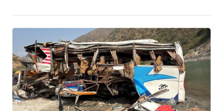 बस दुर्घटना हुदा ९ जनाकाे मृत्यु