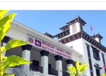 एमालेको झन्डा जलाएपछि रास्वपालाई निर्वाचन आयोगले सोध्यो स्ष्टीकरण