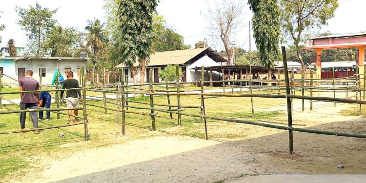 फागुन २१ गते हुने प्रतिनिधिसभा निर्वाचनको लागी महोत्तरीमा मतदान केन्द्र निर्माण तीव्र, सीमा नाका सिल