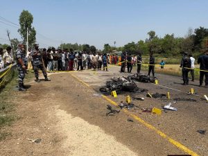 महाेत्तरीमा दुइ वटा मोटरसाइकल एकापसमा ठोक्किएर आगलागी हुँदा तीन विद्यार्थीको जलेर मृत्यु